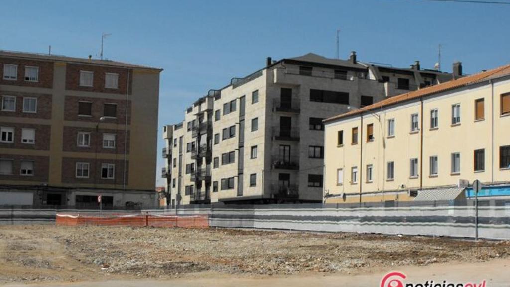 victoria-adrados-centro-colegio-obras-salamanca-2017-solar-demolido