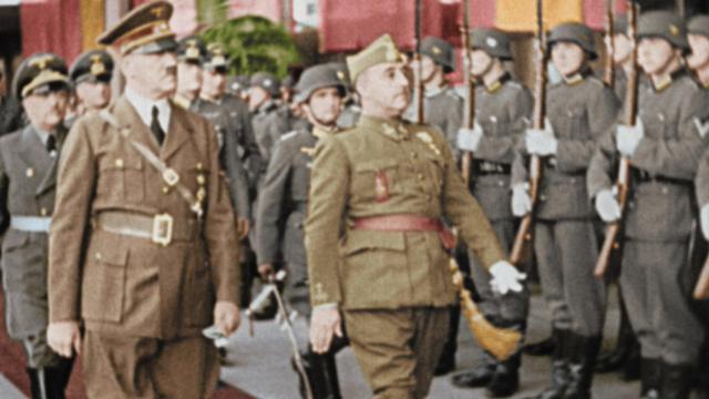 Hitler y Franco en Hendaya, en una imagen en color del documental de DMAX 'España después de la guerra: el franquismo en color'