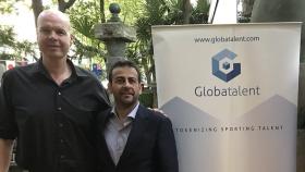 El exjugador de baloncesto, Ferran Martínez, junto con Sunil Bhardwaj, ambos fundadores de Globatalent.