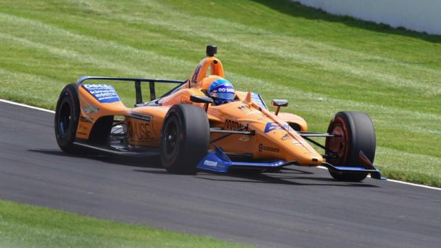 Fernando Alonso, en las 500 millas de Indianápolis. Foto: Twitter (@IMS)