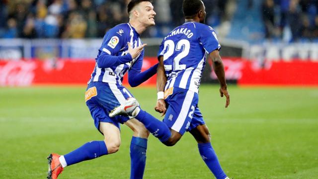 El Alavés celebra un gol al Girona