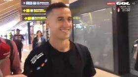 Lucas Vázquez en el aeropuerto