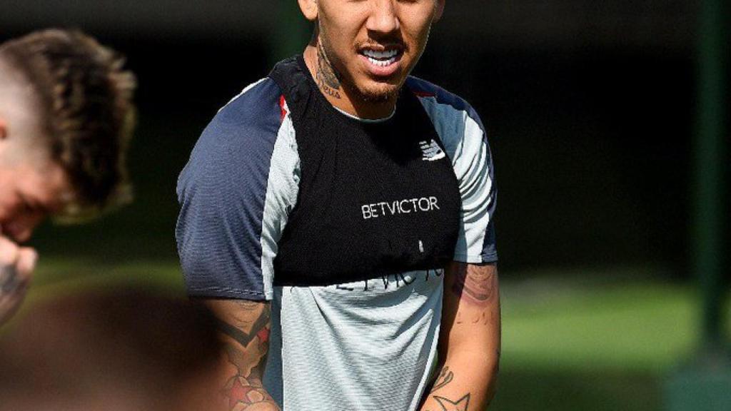 Firmino en el entrenamiento del Liverpool. Foto: Twitter (@chirichampions)