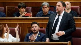 El líder de ERC, Oriol Junqueras, que se encuentra en prisión provisional, promete su cargo.