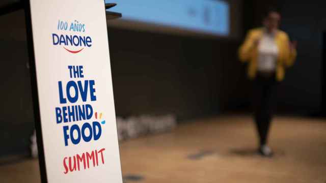 Danone celebra sus primeros 100 años con una mirada al futuro llena de amor en 'The Love Behind Food'