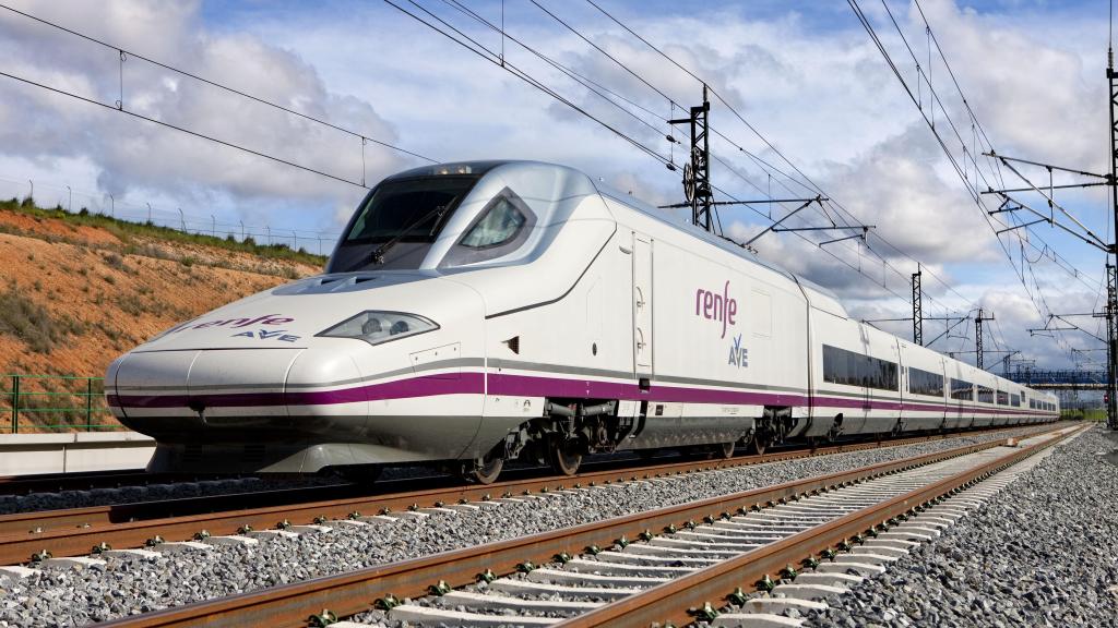 Un tren de alta velocidad de Renfe de la serie 112.