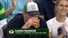 Aaron Rodgers durante un partido de los Bucks