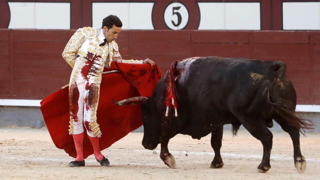 Bernadina de David Miranda, antes de cortar dos orejas