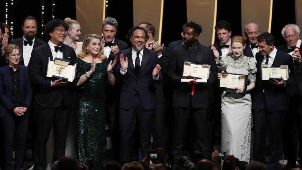 Foto de familia de los ganadores de Cannes.