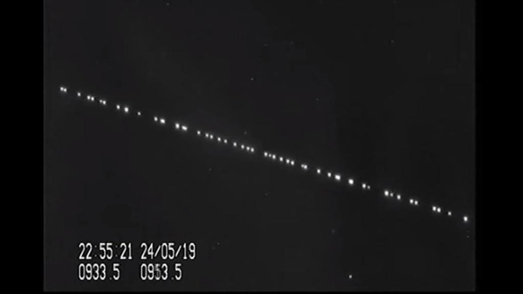 Satélites Starlink visto desde la Tierra