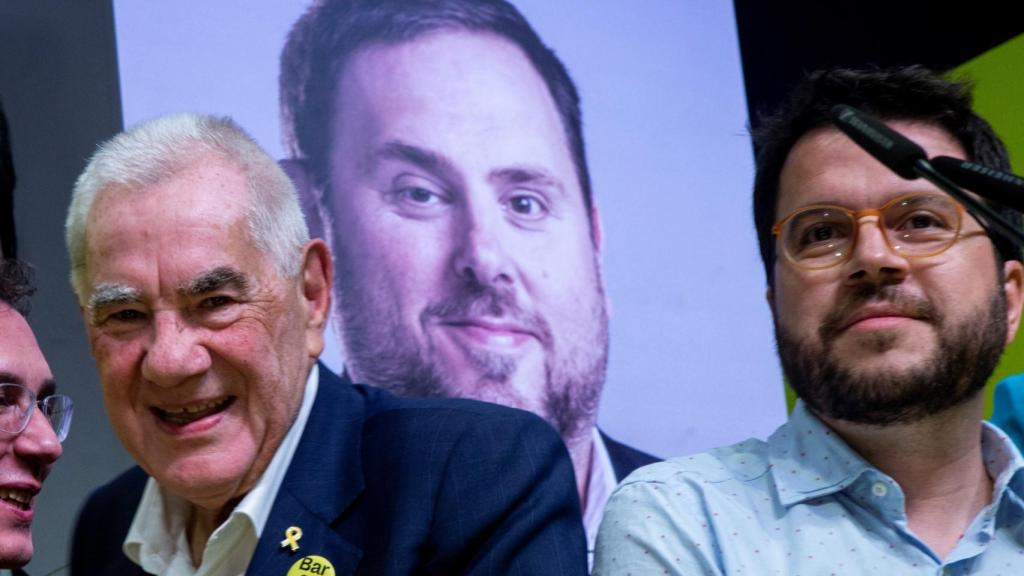 A la izquierda, el candidato de ERC a la alcaldía de Barcelona, Ernest Maragall