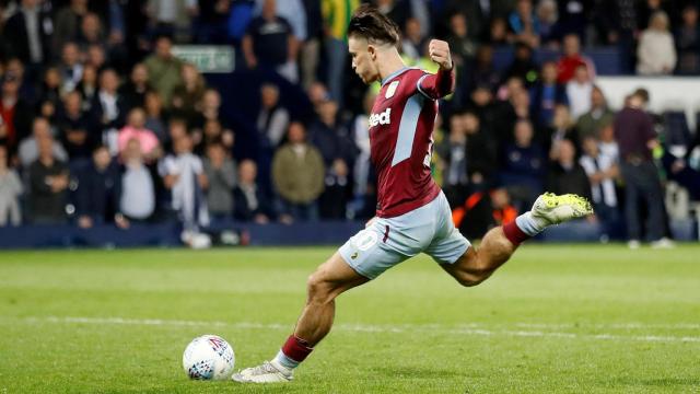 Jack Grealish consigue el ascenso y se hace viral por sus botas destrozadas