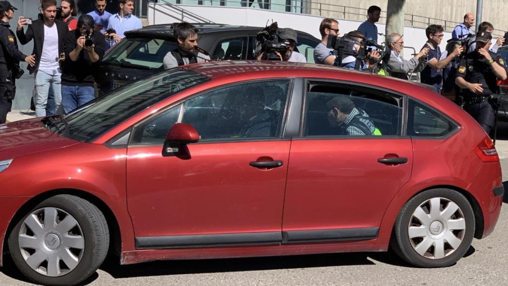 Los jugadores llegando al juzgado. Foto: Twitter (@MARCA).