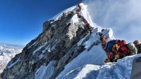La aglomeración en el Everest, el 22 de mayo.