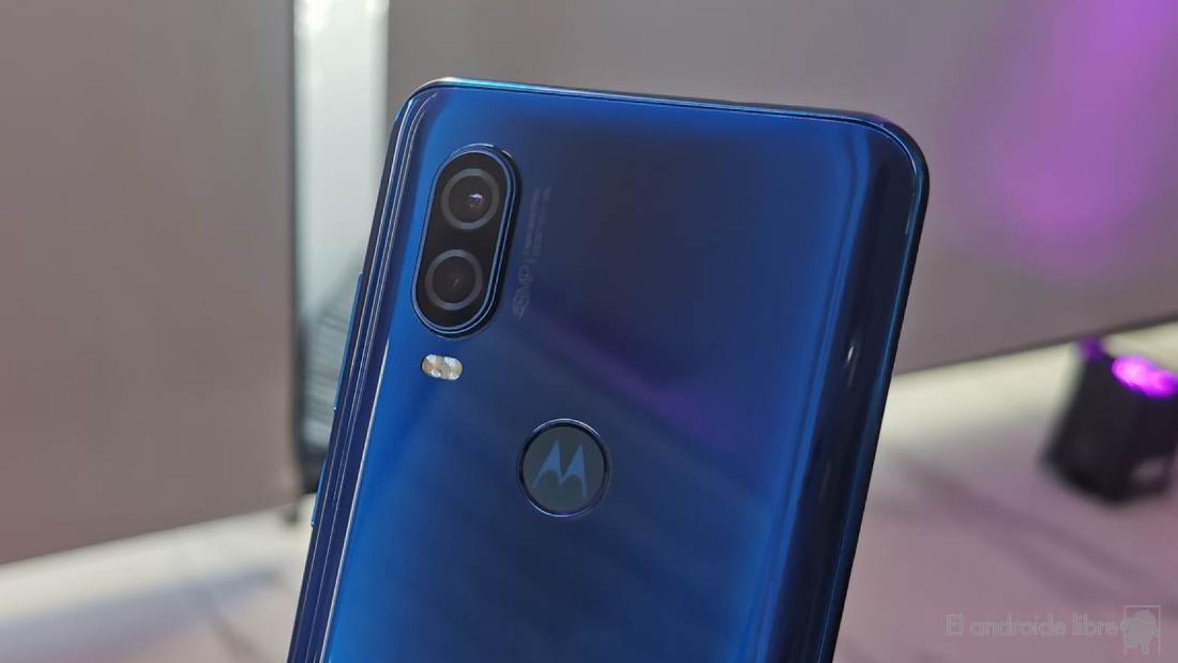El Motorola One Vision ya en España: Android One y 48 Mpx por menos de 300 €