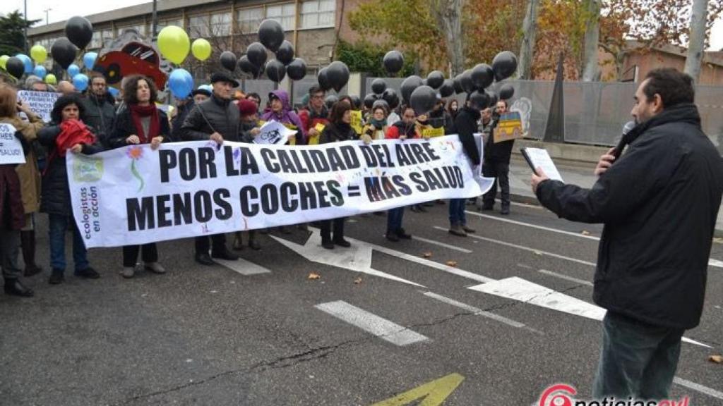 marcha ecologistas accion valladolid trafico contaminacion 8