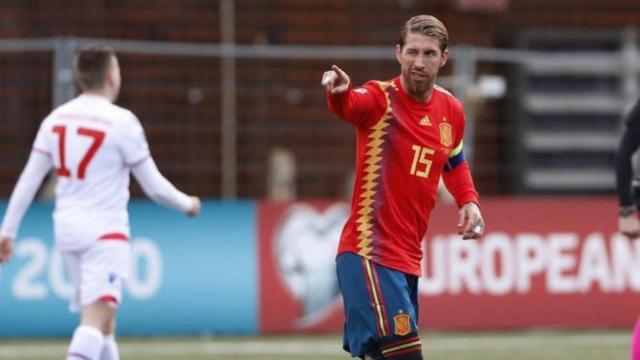 Sergio Ramos celebra su gol contra Islas Feroe