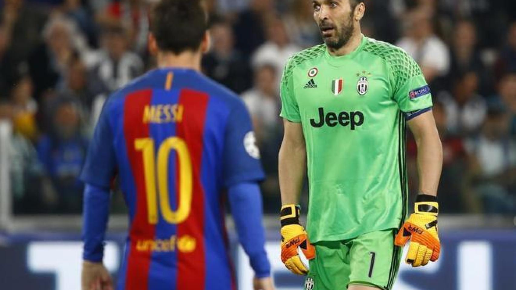 Buffon, en un partido de Champions contra el Barcelona