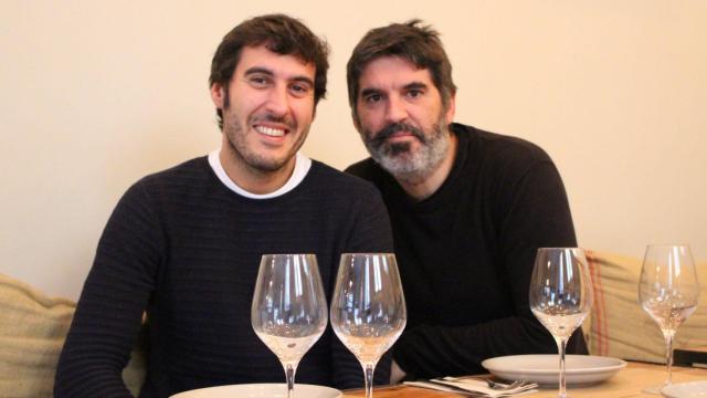 Foto de archivo de Roi y Diego en una mesa de La Teresa