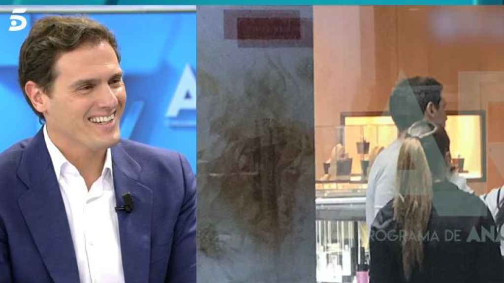 Albert Rivera sonriendo ante la pregunta de Ana Rosa.