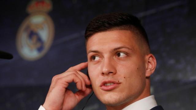 Luka Jovic durante la rueda de prensa de presentación con el Real Madrid