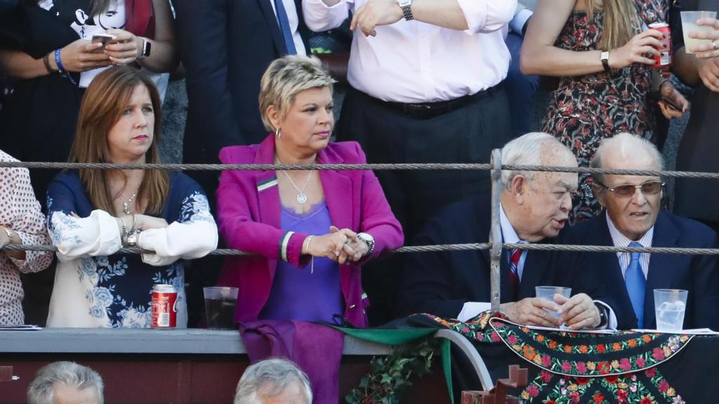 Terelu Campos ha sido una de las aficionados que han asistido a la corrida de toros en Las Ventas.