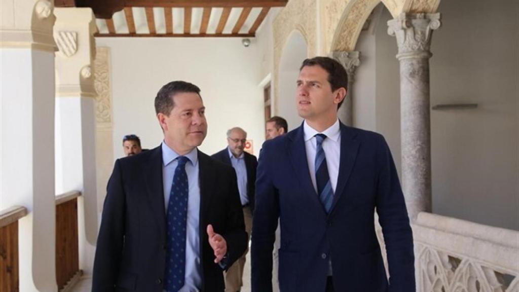 Emiliano García-Page y Albert Rivera en el Palacio de Fuensalida, sede del Gobierno regional.