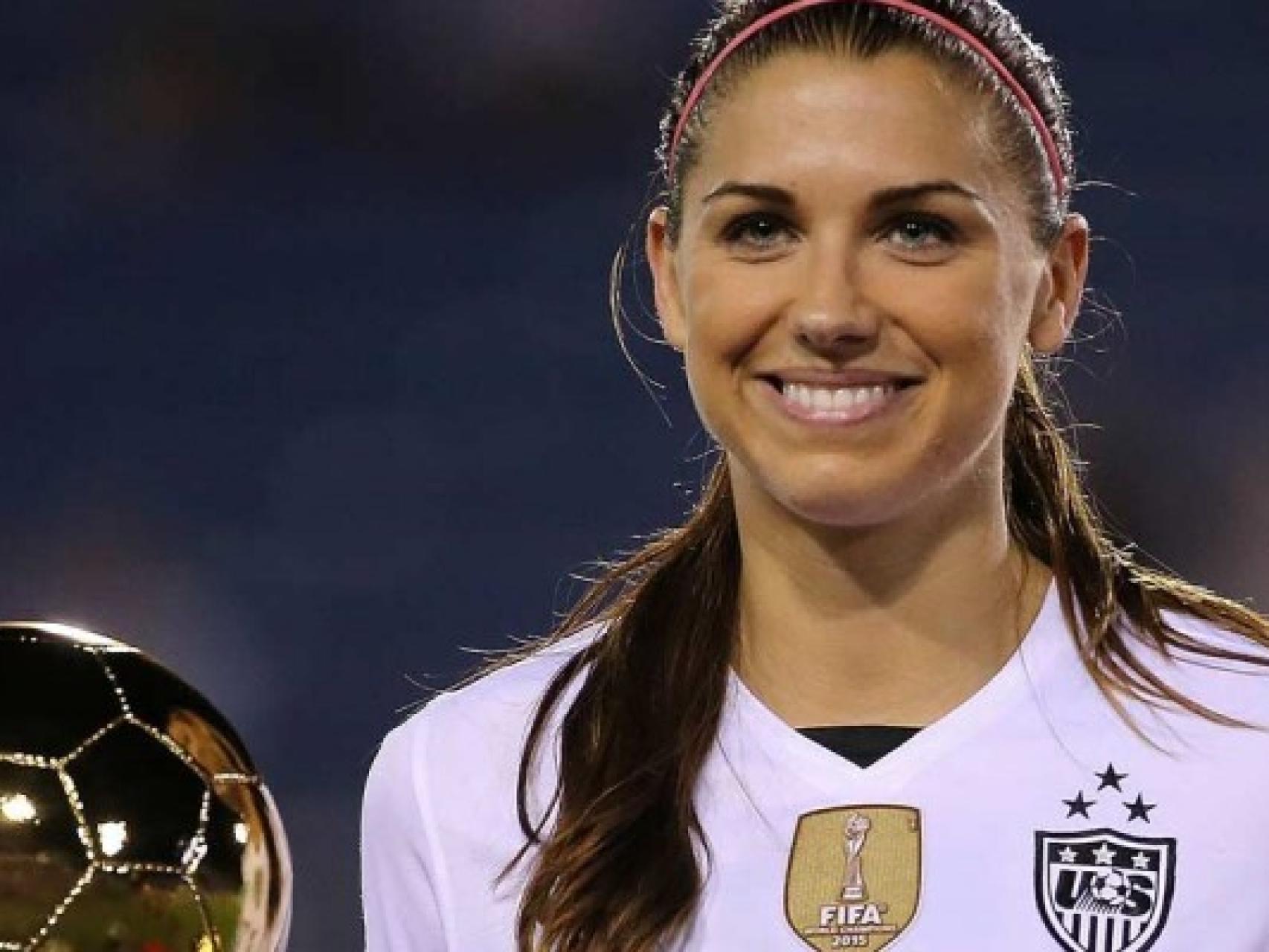 Es compatible el fútbol y ser madre? Alex Morgan, la última en demostrar  que la conciliación es posible