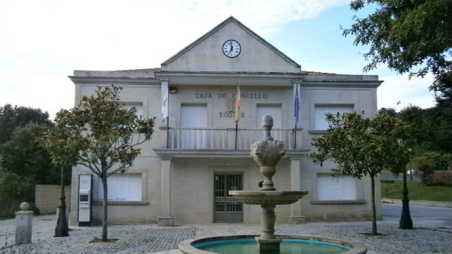 Fachada del Ayuntamiento de Toques