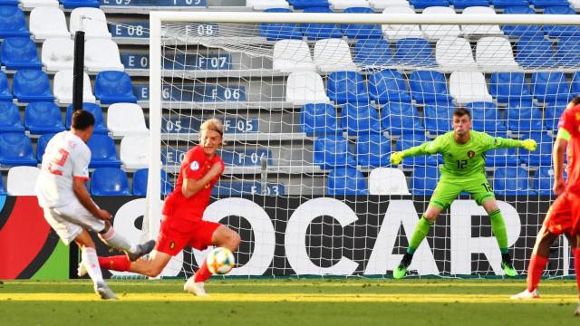 Fornals dispara para batir a Bélgica