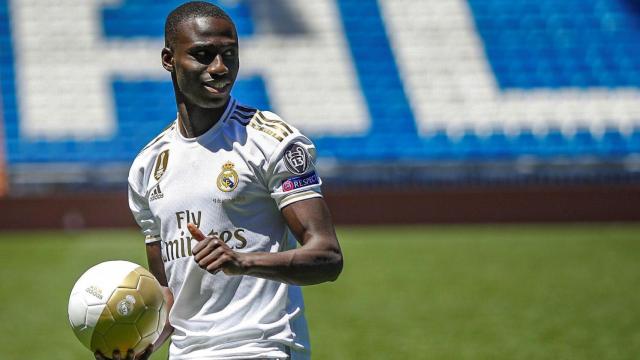 Ferland Mendy, en su presentación como jugador del Real Madrid