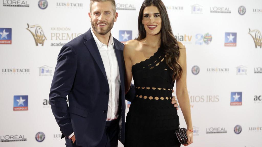 Lidia Torrent y Matías Roure durante la 19 edición de los premios Iris de la Academia de la Televisión.