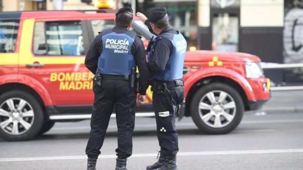 Los hechos se produjeron en una piscina municipal del barrio de San Blas. Hasta allí acudió la Policía Municipal.