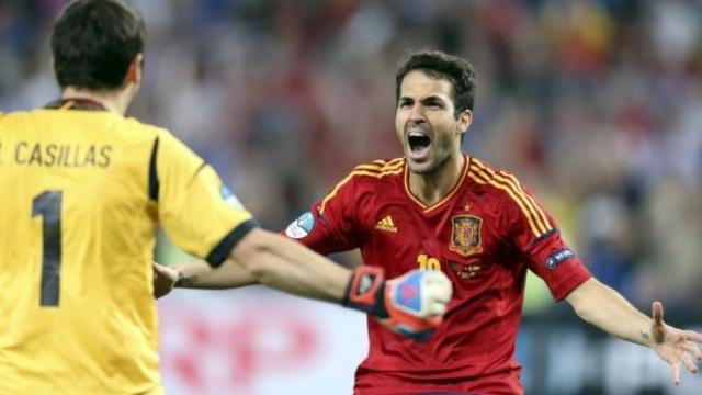 Iker Casillas y Cesc Fabregas en la Selección