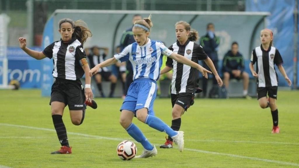 A Coruña y el Dépor hacen historia al acoger el primer torneo femenino de promesas