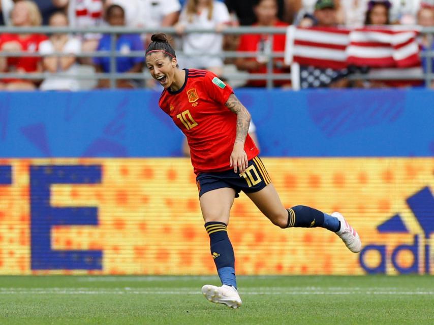 Jenni Hermoso, celebra el primer gol de España ante EEUU