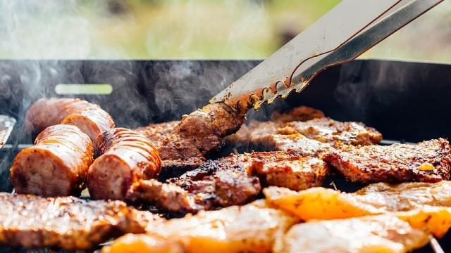 Las barbacoas son típicas en el verano.