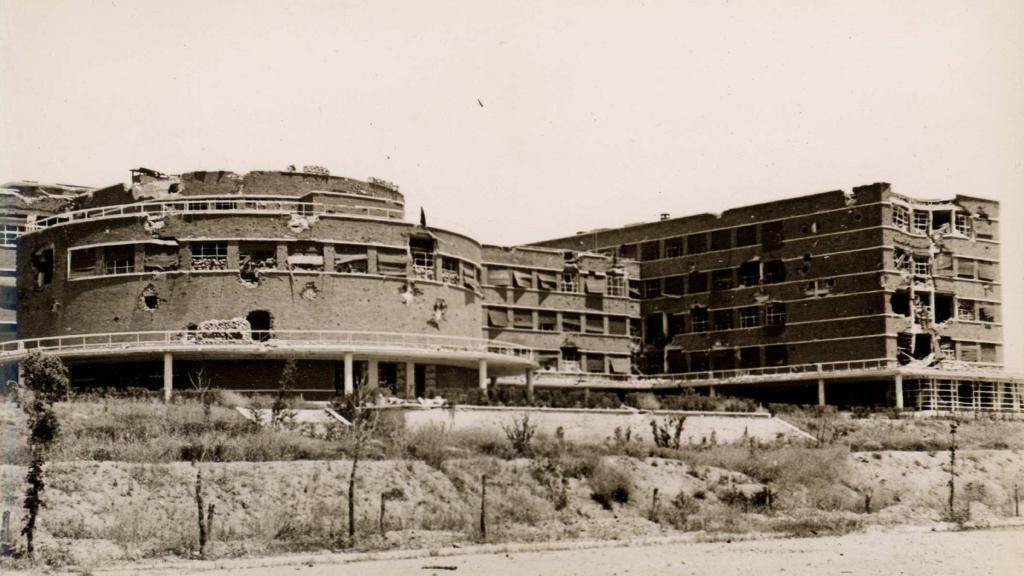 La Facultad de Filosofía, en una foto de mayo de 1937, en plena Guerra Civil.