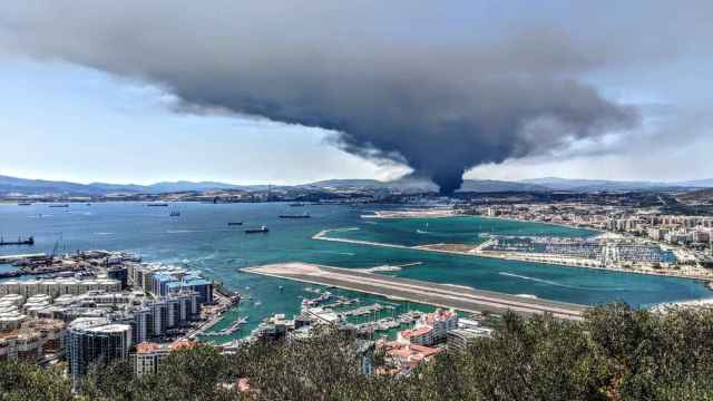 Vista del incendio desde Gibraltar.