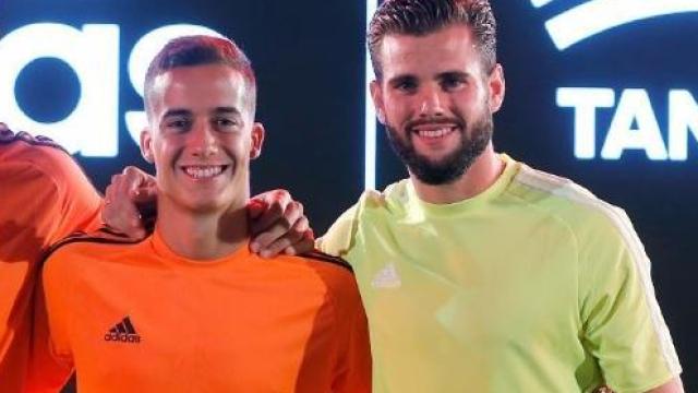 Lucas Vázquez y Nacho, en un acto publicitario