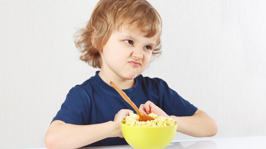 Un niño con pocas ganas de comer.