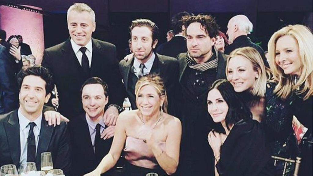 Los actores de 'Friends' y 'The Big Bang Theory' en el especial de James Burrows (Instagram: @KaleyCuoco)