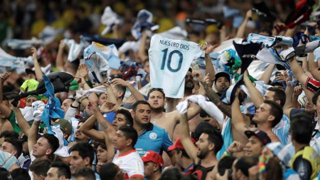 Afición de Argentina durante el partido de semifinales contra Brasil en la Copa América.