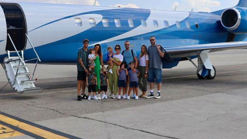 Sergio Ramos, Pilar Rubio y su familia ponen rumbo a Egipto