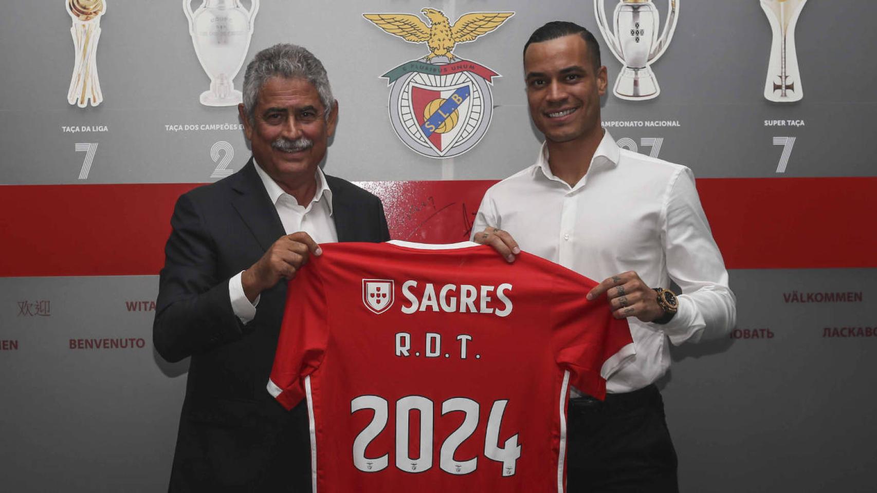 Raúl de Tomás, con el Benfica. Foto: slbenfica.pt