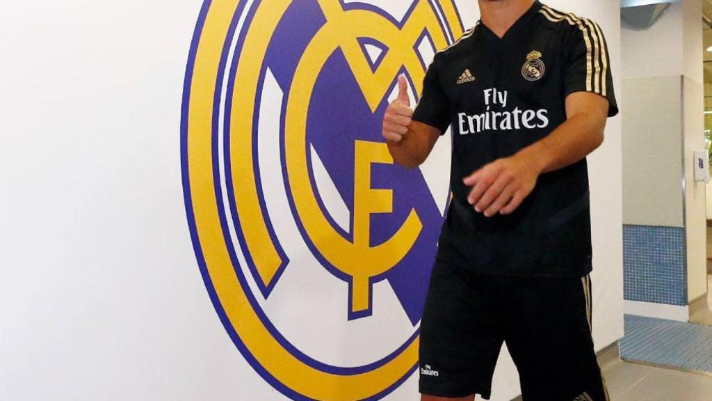 Marco Asensio en el momento de pasar reconocimiento médico el pasado verano