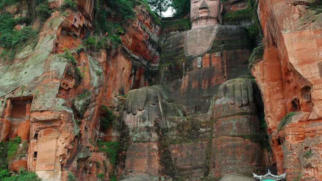 El buda de piedra más grande del mundo en Leshan.