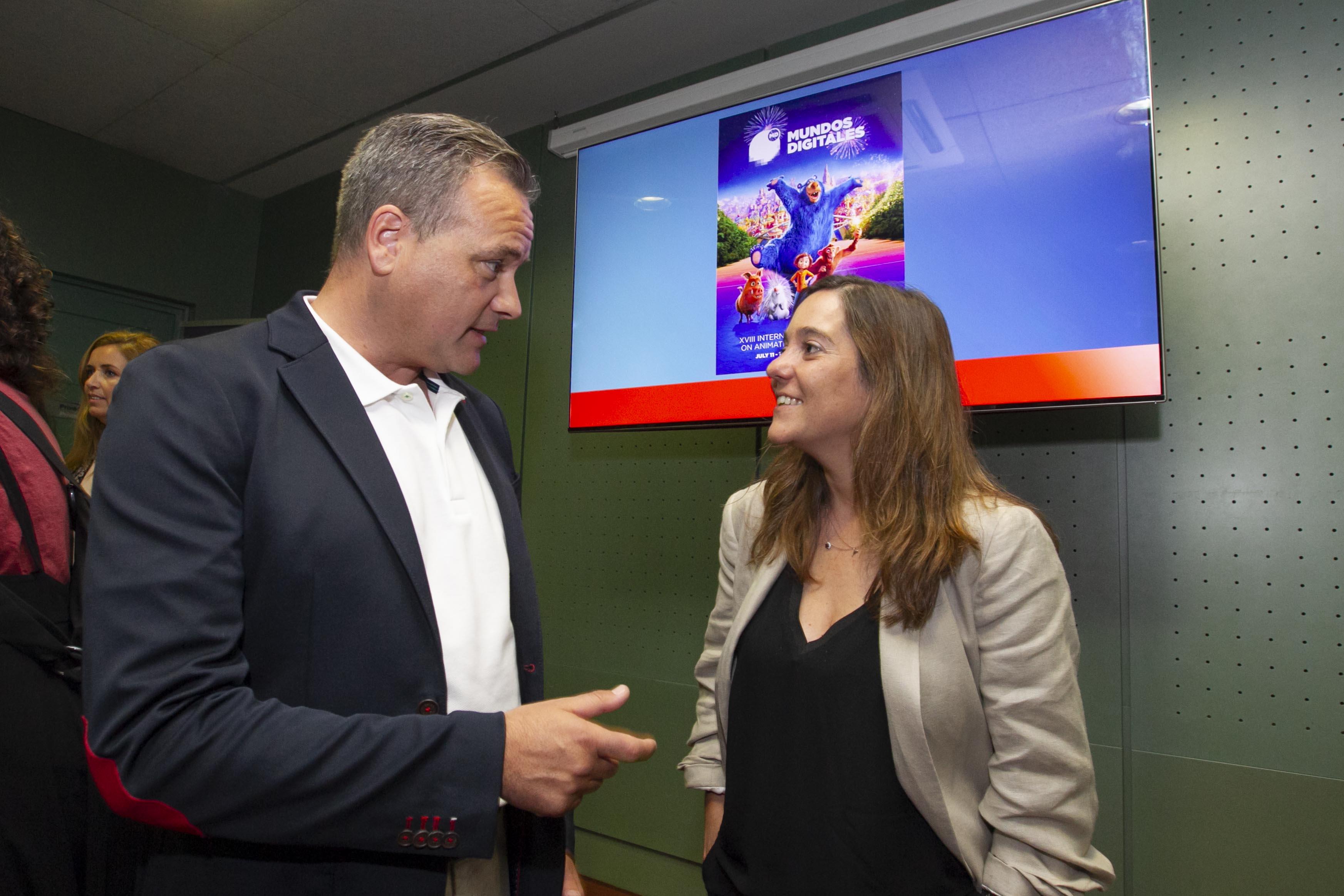 Manuel Meijide e Inés Rey durante la presentación del congreso