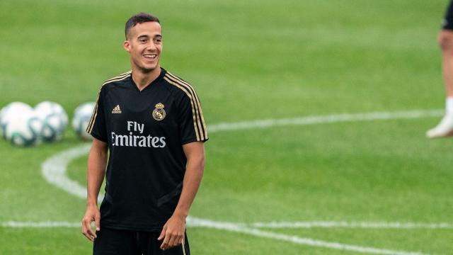 Lucas Vázquez entrena con el Real Madrid