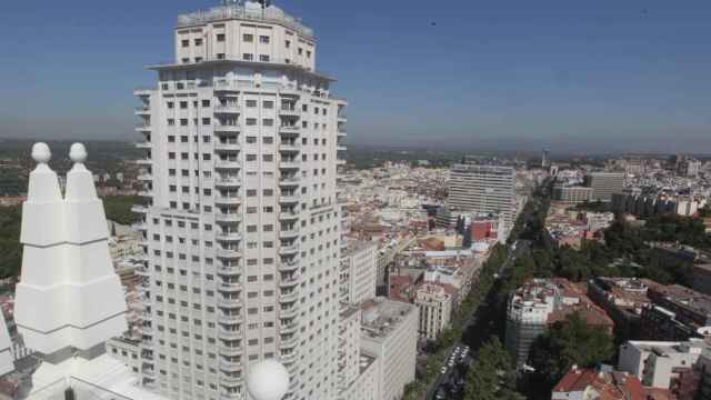 Riu Plaza España ultima su apertura con un 'espíritu' de los años 50